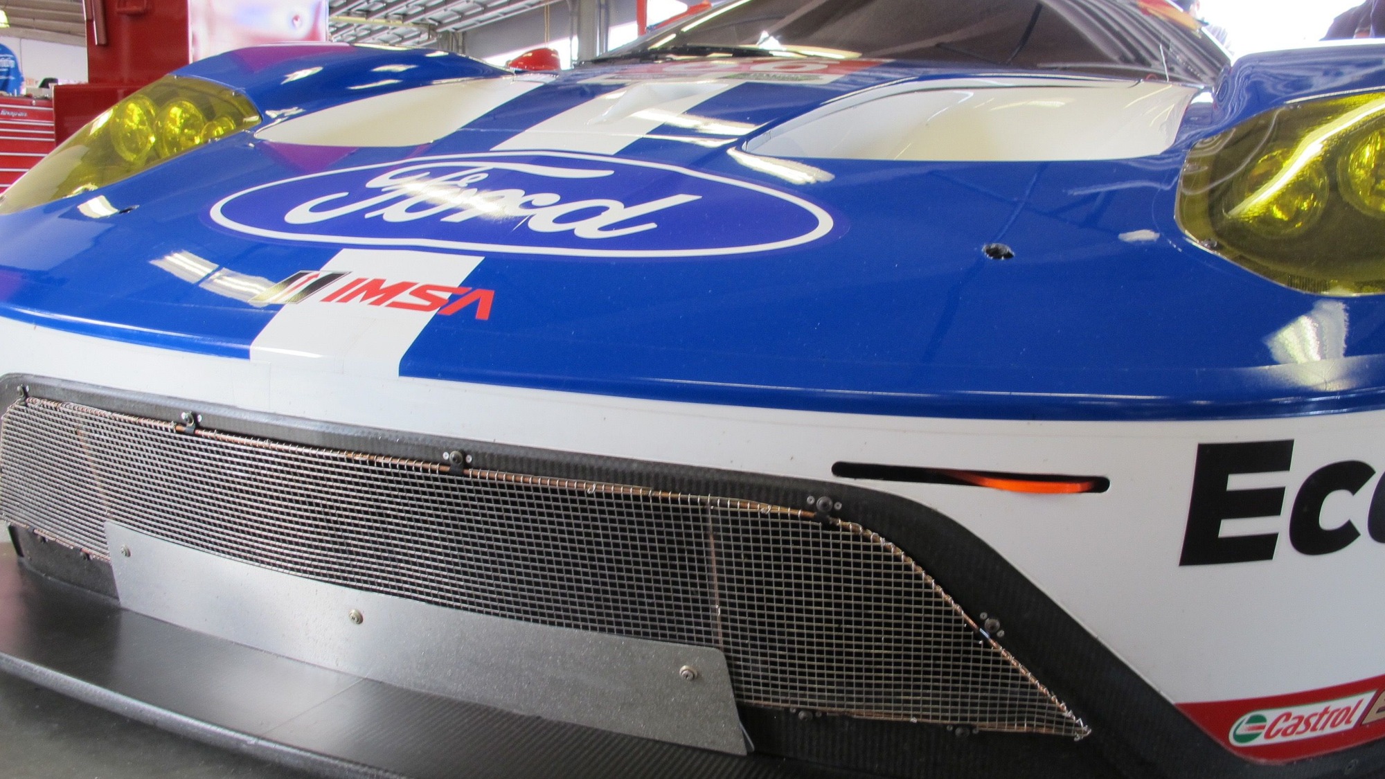 How the Ford GT race car differs from the road car