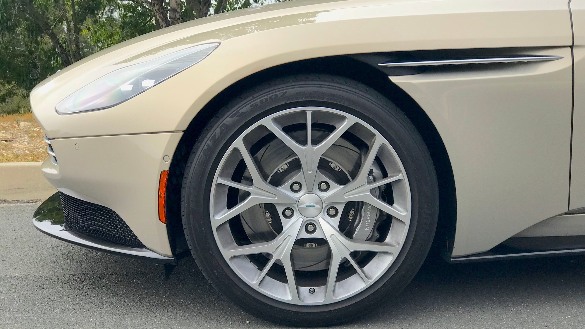 2018 Aston Martin DB11 Volante