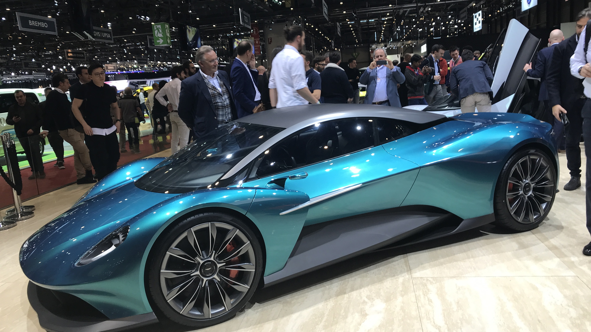 2021 Aston Martin Vanquish New Concept