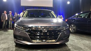 Smart money is still in sedans: 2018 Honda Accord revealed