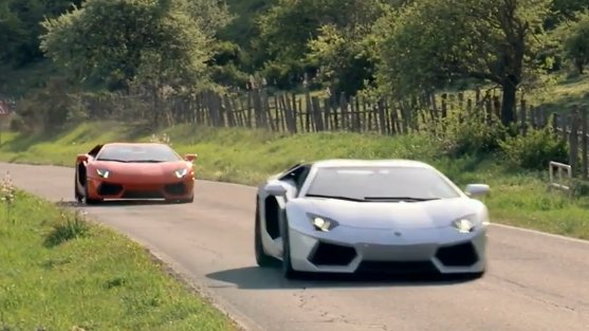 Dueling Lamborghini Aventador duo
