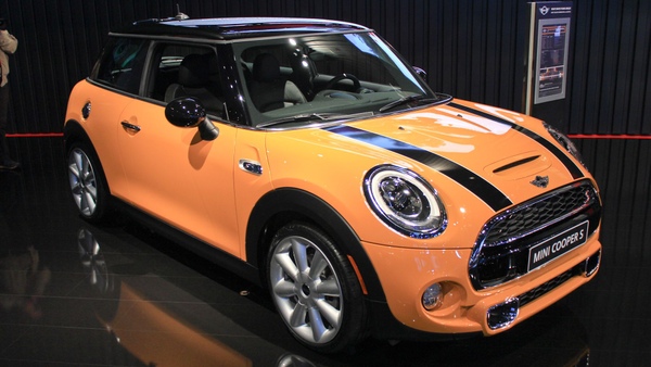 2014 MINI Cooper Live Photos And Video From Unveiling