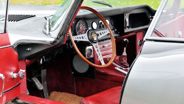 1964 Jaguar E-Type barn find for sale in France