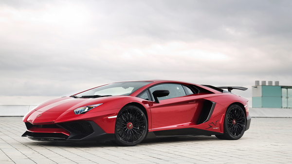 Lamborghini Chief Engineer Explains The SuperVeloce Ethos: Video