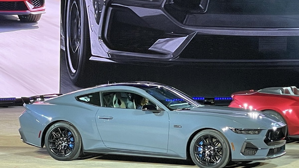 Preview: 2024 Ford Mustang injects modern tech into the traditional ...