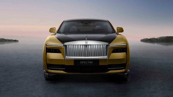 Rolls-Royce Spectre coupe revealed as marque's first EV