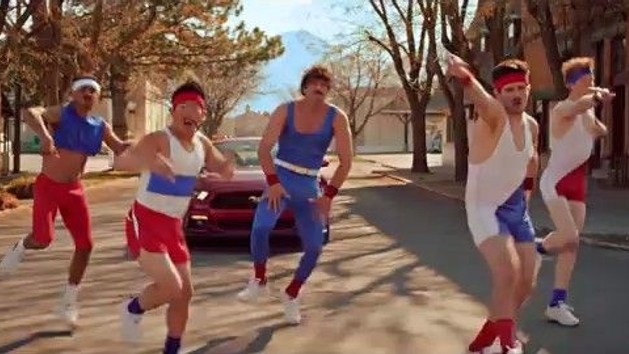 2015 Ford Mustang--'80s Dance Battle!