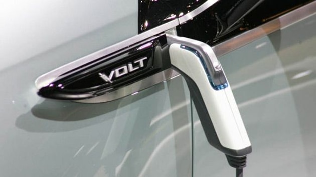 2011 Chevrolet Volt power adaptor