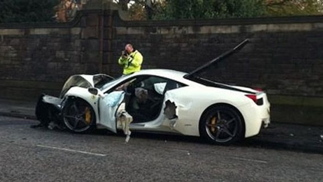 Ferrari 458 Italia crashes in Edinburgh, Scotland