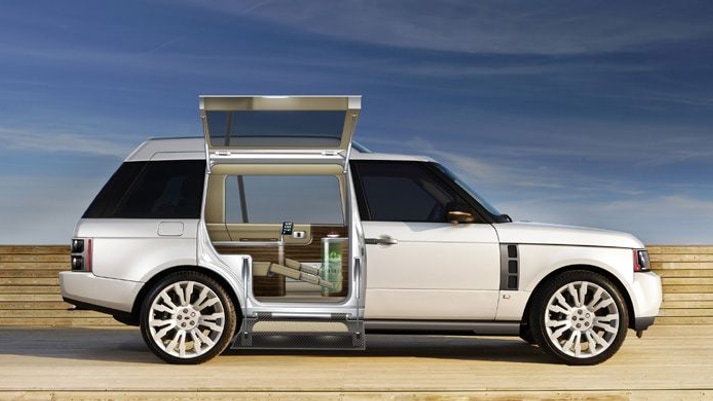 Q-VR stretched Range Rover