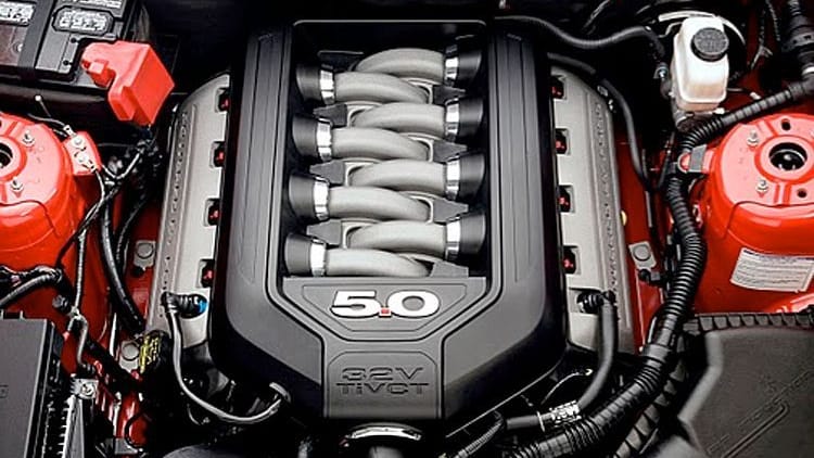 2011 Ford Mustang 5.0 V-8 engine