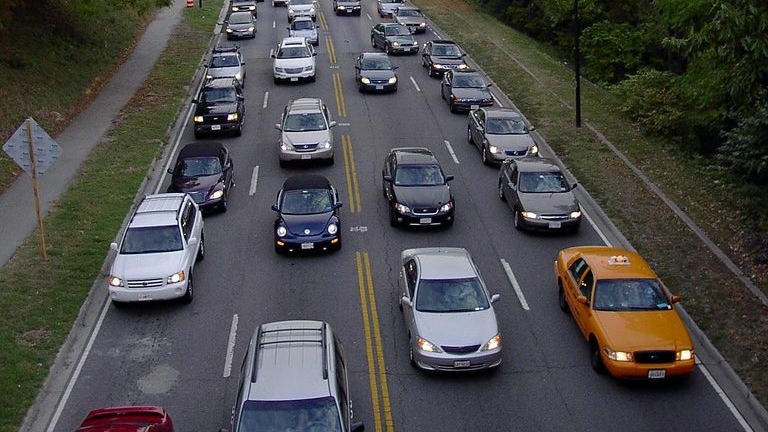 Rush hour traffic in Washington, D.C. (photo by Flickr user haddensavix)