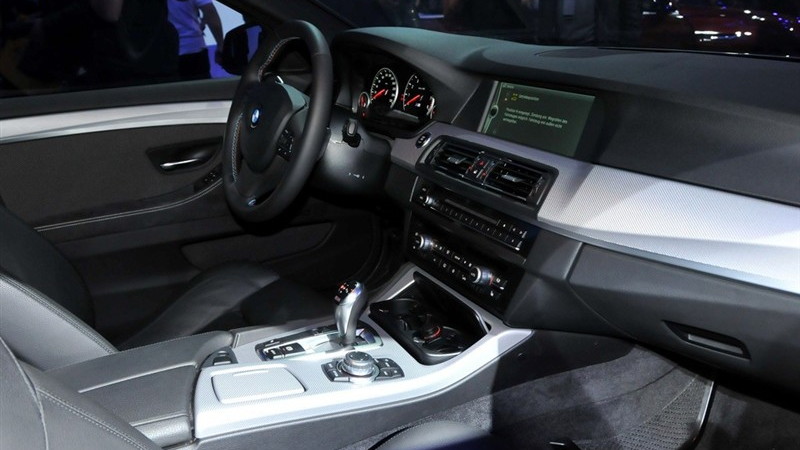 2011 BMW Concept M5 leaked interior shots