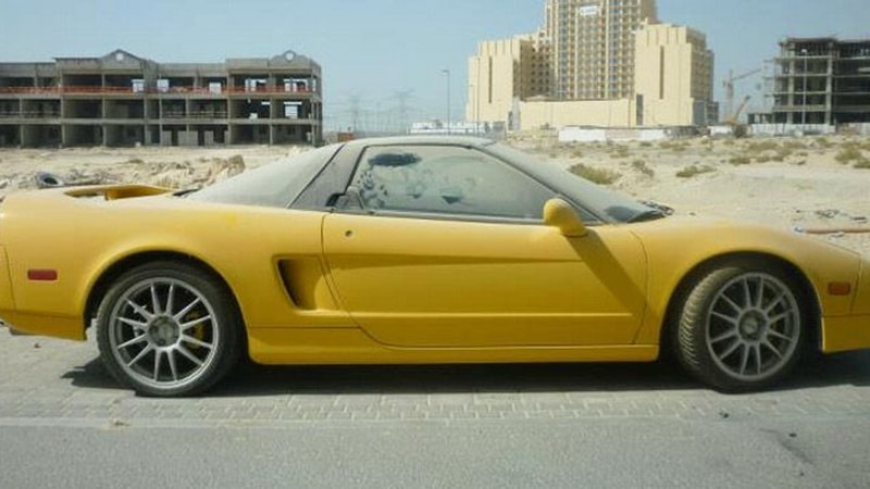 Acura NSX abandoned in Dubai