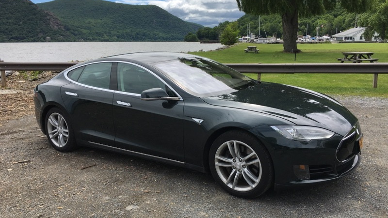 2013 Tesla Model S, in July 2017   [photo: David Noland]