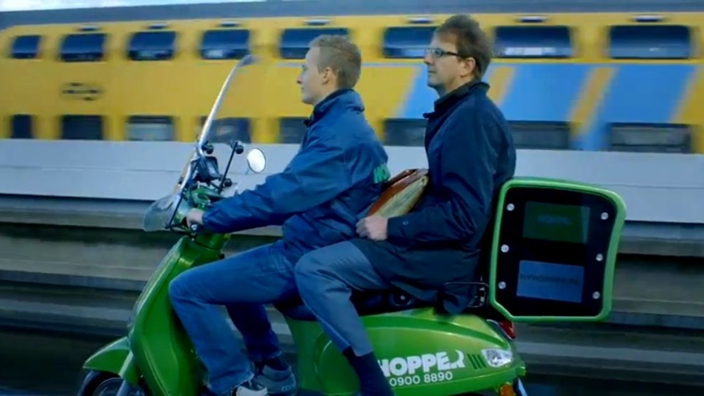 Hopper electric scooter taxi service in Amsterdam (Image: Hopper Youtube screen capture)