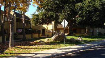 Comanche Hills Apartments - La Mesa, CA