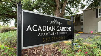 Acadian Gardens & South College Gardens - Lafayette, LA