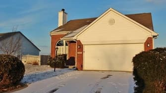 2409 E Valley Creek Lane - Indianapolis, IN