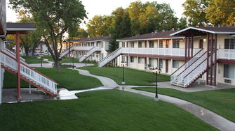 Courtyard Village Apartments  - West Sacramento, CA