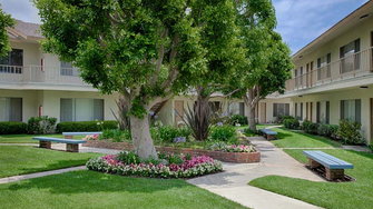 Cambridge Apartments - Huntington Beach, CA