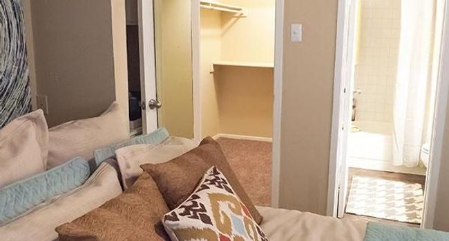 Toscana Apartments 115 Reviews Dallas Tx Apartments For