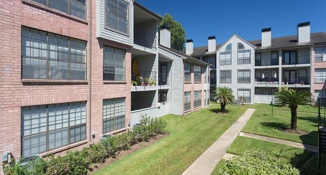 The Huntley 146 Reviews Webster Tx Apartments For Rent Image Of The Huntley In Webster Tx