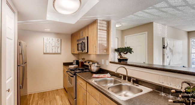 Chestnut Ridge Apartment Homes - Denver CO