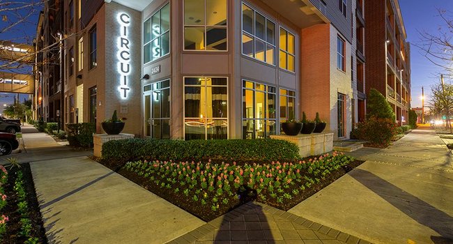 Circuit 8 Reviews Houston, TX Apartments for Rent