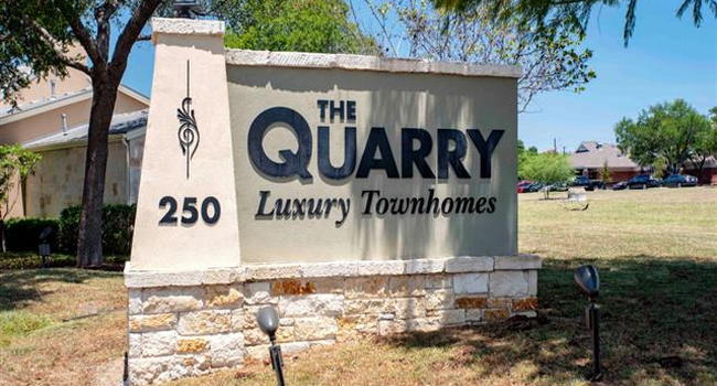 The Quarry Townhomes - San Antonio TX