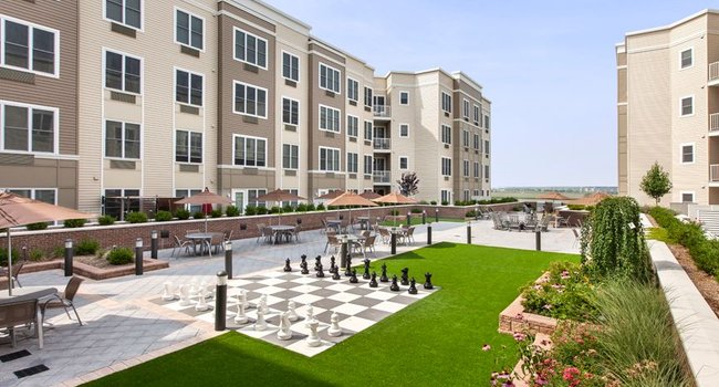 The Monarch 53 Reviews East Rutherford Nj Apartments For Rent