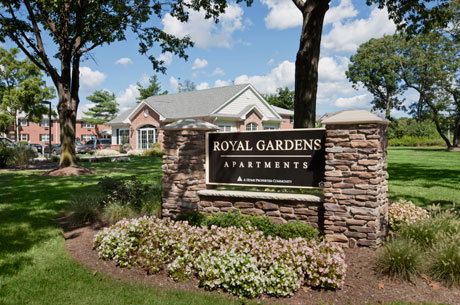 Royal Gardens 91 Reviews Piscataway Nj Apartments For Rent