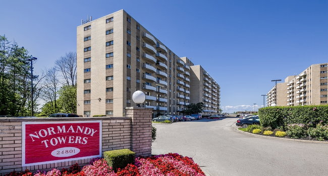 Normandy Towers Apartments - Euclid OH