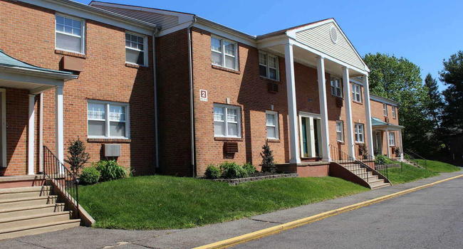 Woodland Springs Apartments - Burlington NJ
