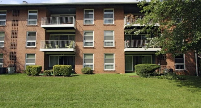 Lee Square Apartments - 42 Reviews | Falls Church, VA Apartments for Rent |  ApartmentRatings©