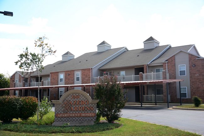 Gazebo Apartments Townhomes 2 Reviews Springfield Mo Manager Uploaded Photo Of Gazebo Apartments Townhomes In Springfield Mo