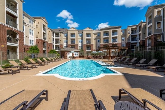 Ashton at Dulles Corner Apartments 112 Reviews Herndon VA