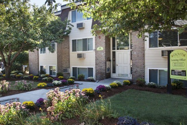 Groves at Milford - 61 Reviews | Milford, MA Apartments for Rent