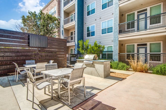 Alamo heights apartments reviews information