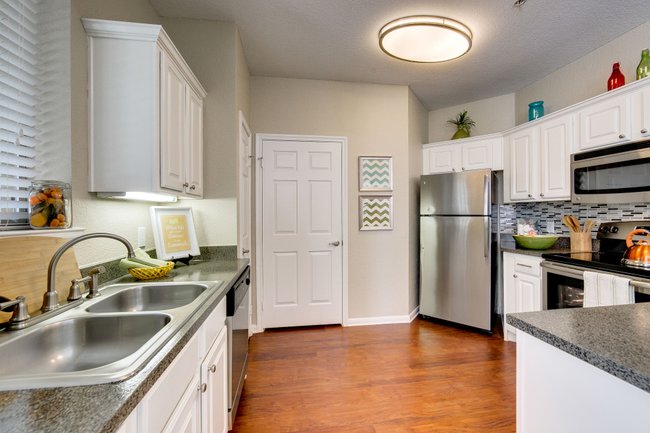 Stonebriar of Frisco 332 Reviews Frisco, TX Apartments