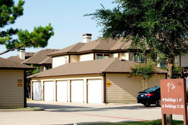 Estate Villas at Krum - 1 Reviews | Krum, TX Apartments for Rent