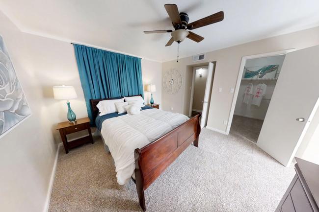 Falls of Maplewood - 134 Reviews | Houston, TX Apartments for Rent | ApartmentRatings©
